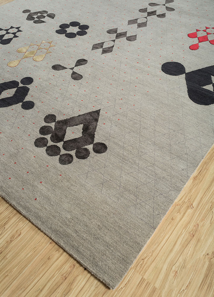 kolam grey and black wool and bamboo silk hand knotted Rug - FloorShot