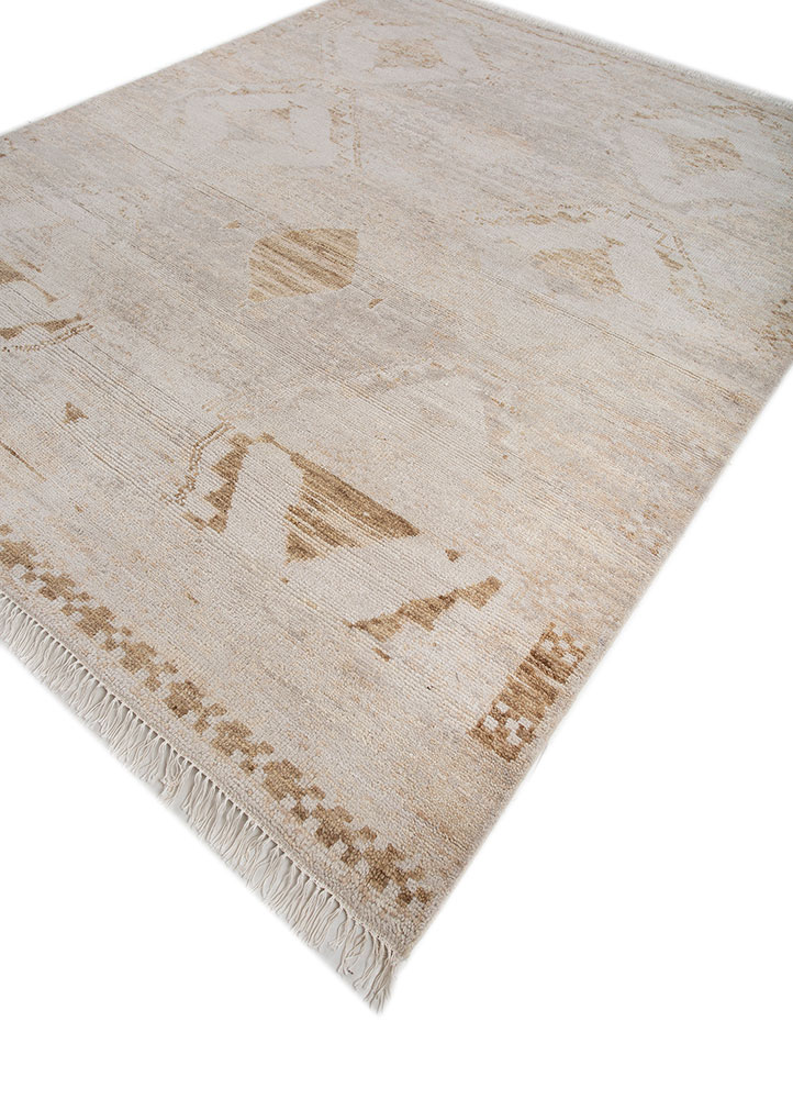 erbe ivory wool hand knotted Rug - FloorShot