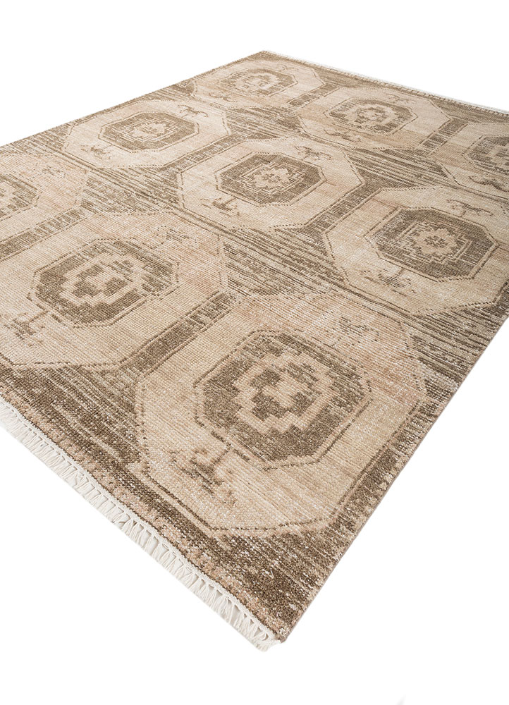 erbe beige and brown wool hand knotted Rug - FloorShot
