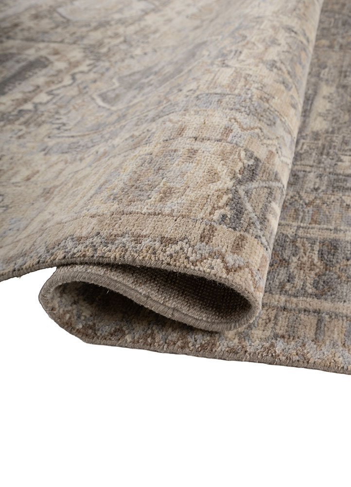 savana grey and black wool hand knotted Rug - FloorShot