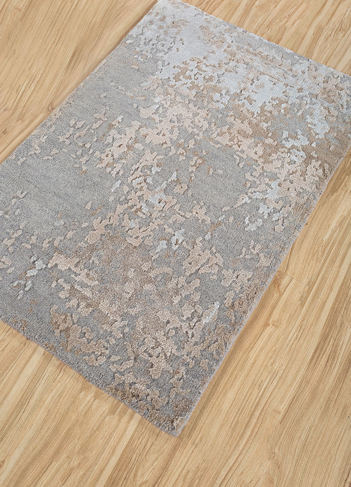 uvenuti grey and black wool hand knotted Rug - FloorShot