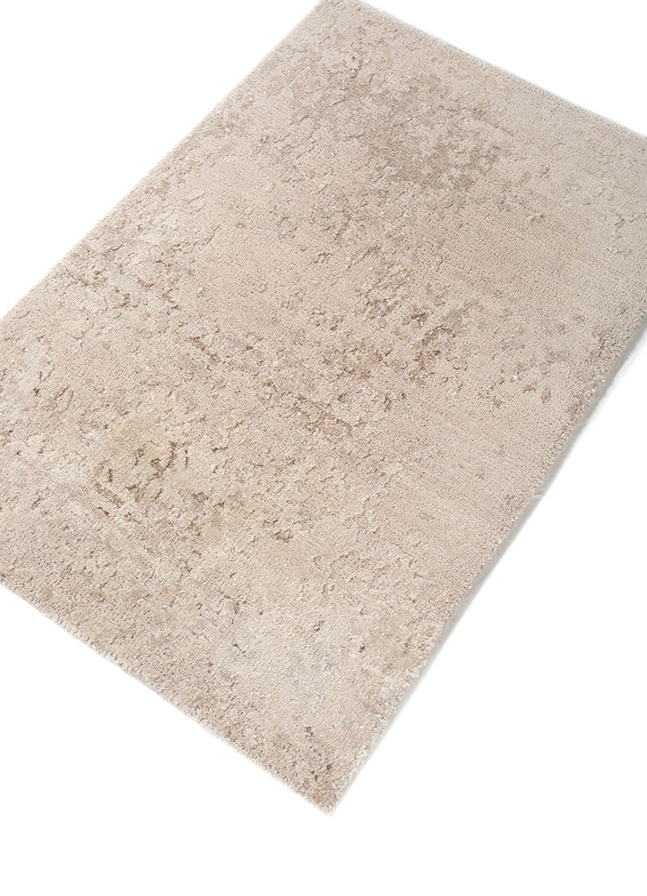uvenuti ivory wool hand knotted Rug - FloorShot