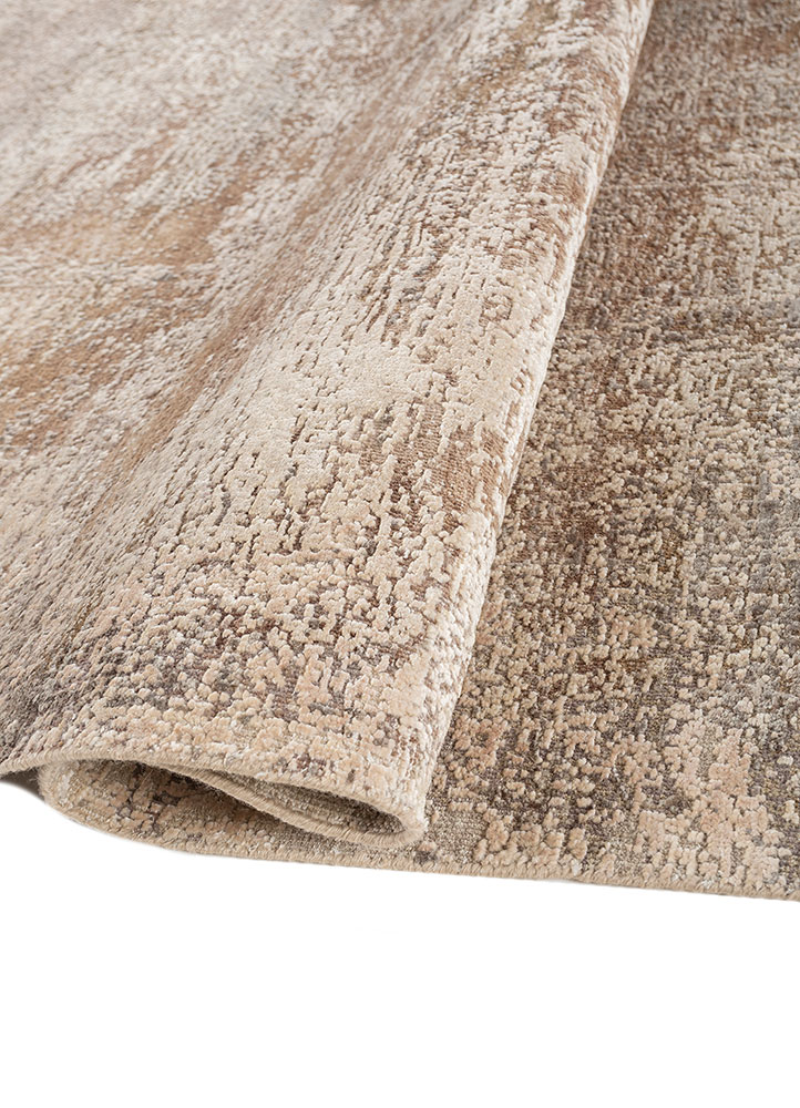entropy ivory wool and silk hand knotted Rug - FloorShot