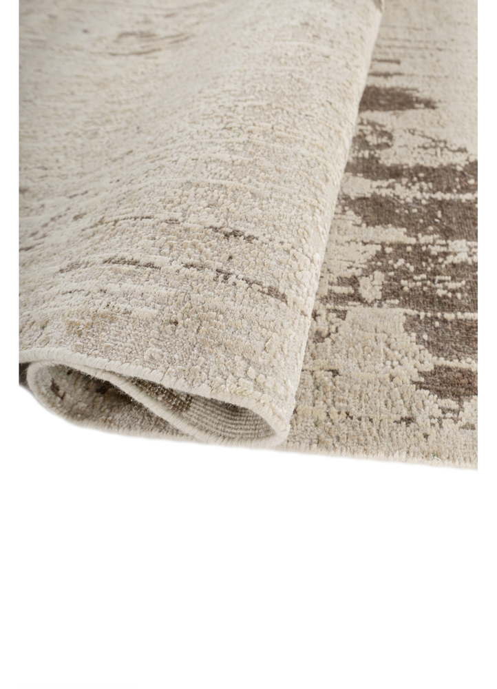 entropy ivory wool and silk hand knotted Rug - FloorShot