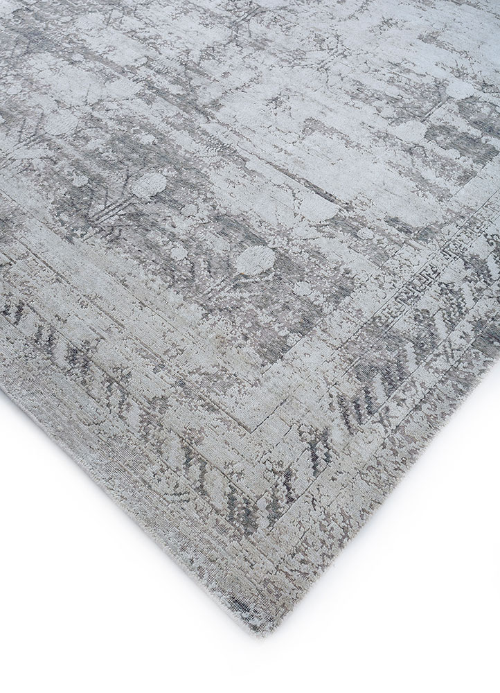 far east ivory wool and silk hand knotted Rug - FloorShot