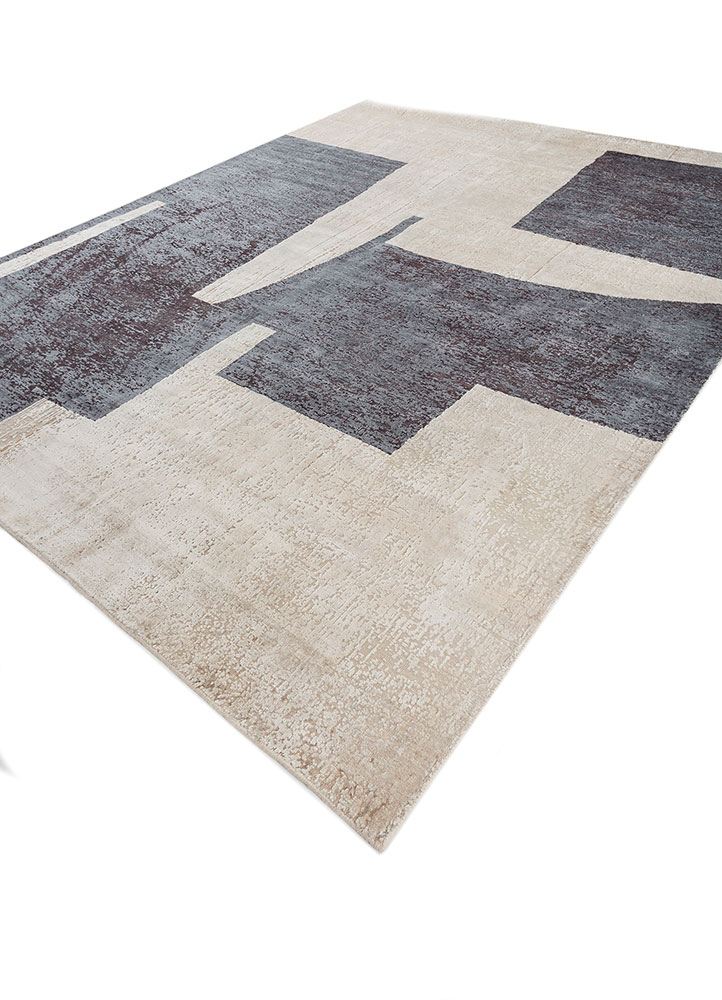 aprezo ivory wool and silk hand knotted Rug - FloorShot