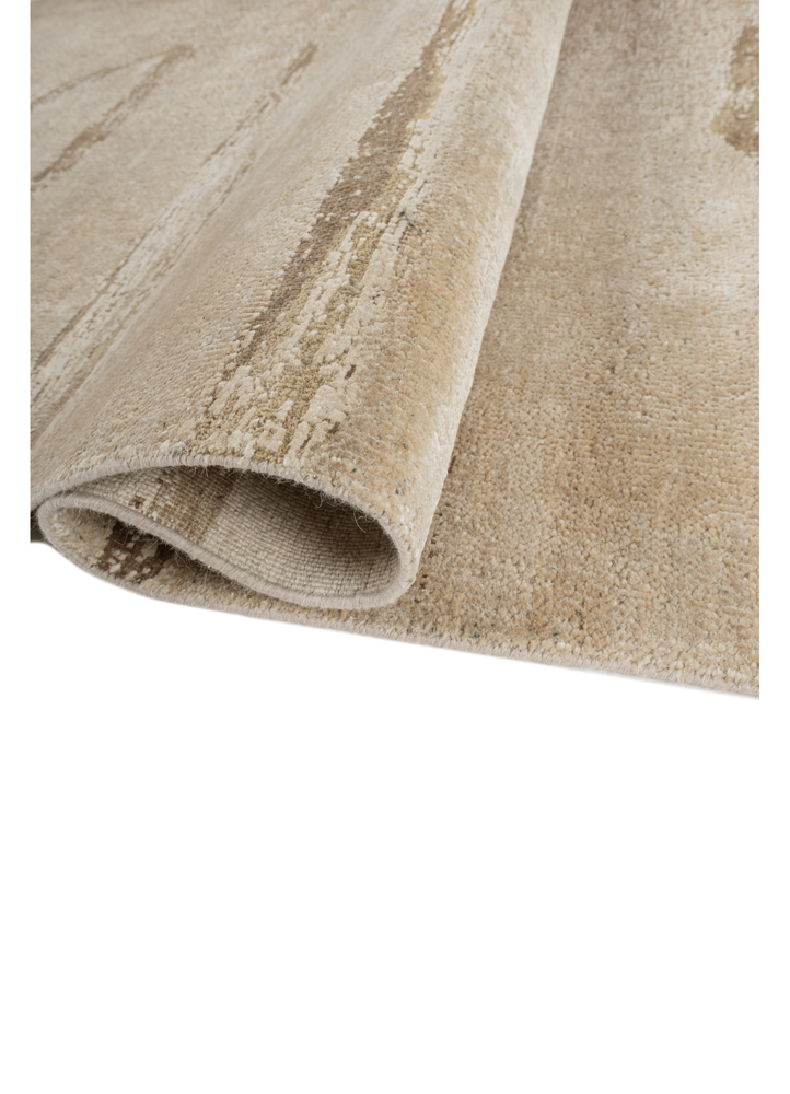 entropy ivory wool and silk hand knotted Rug - FloorShot