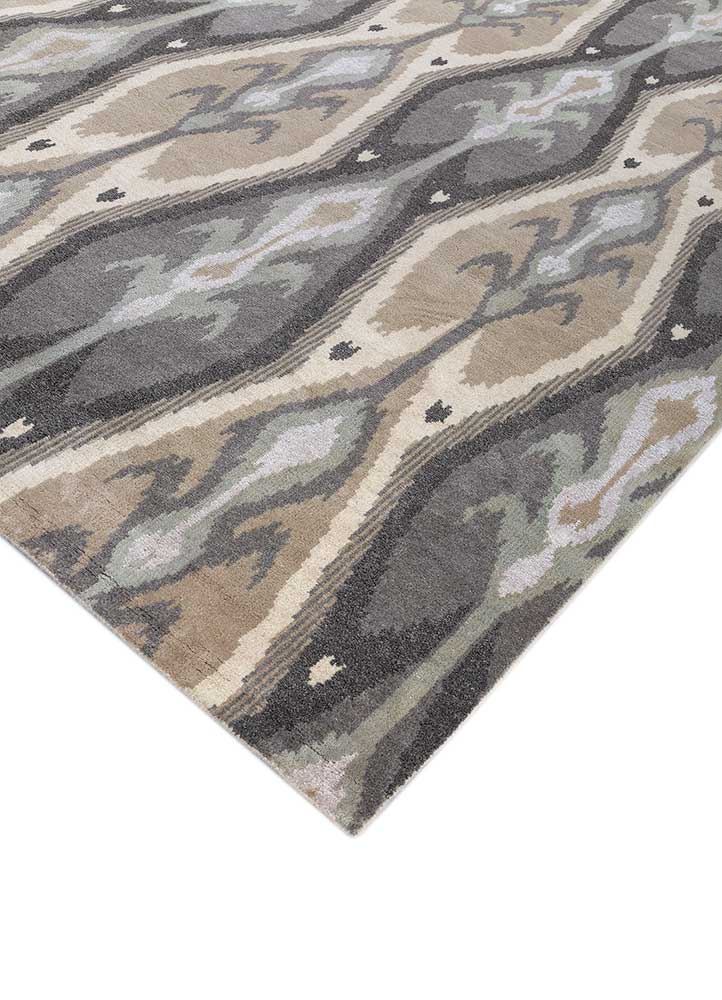 savana grey and black wool and viscose hand knotted Rug - FloorShot