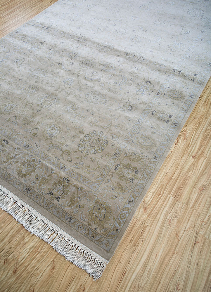 gulmarg ivory silk hand knotted Rug - FloorShot