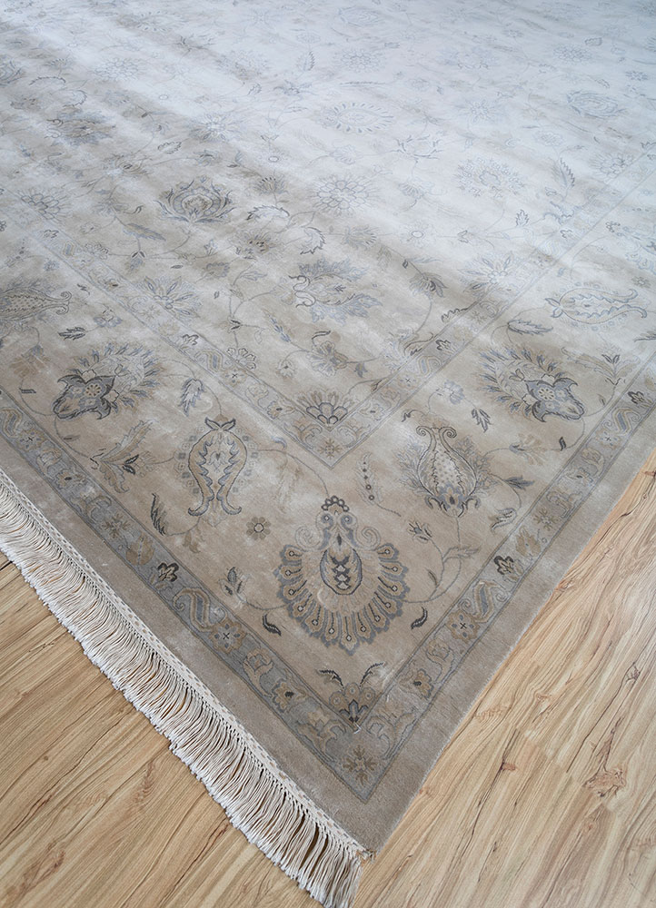 gulmarg ivory silk hand knotted Rug - FloorShot