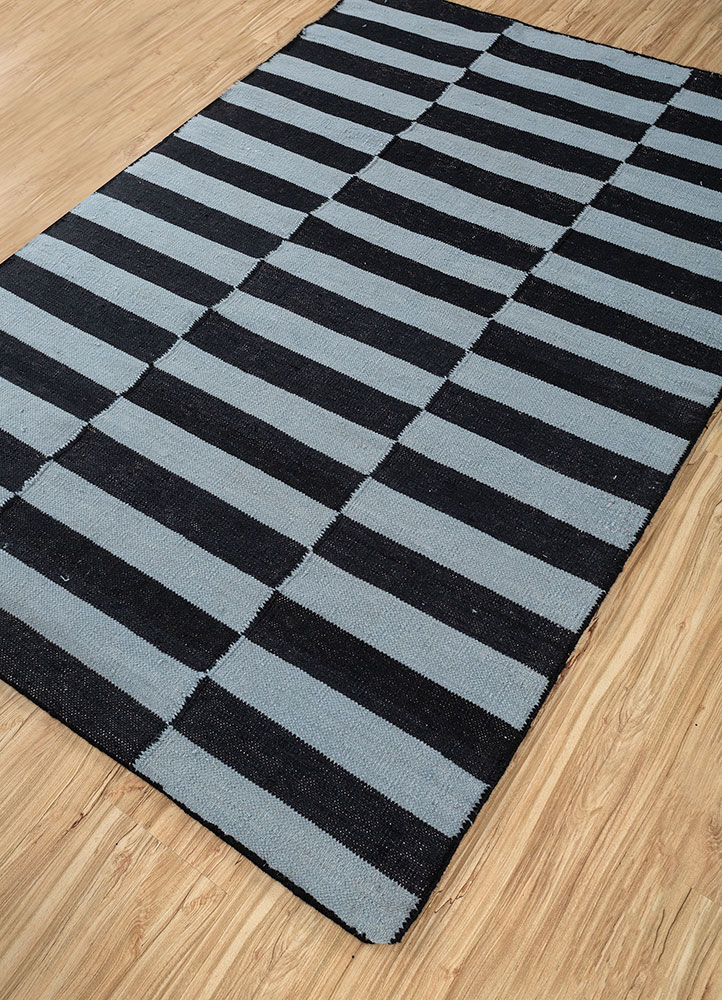 alhambra grey and black wool flat weaves Rug - FloorShot