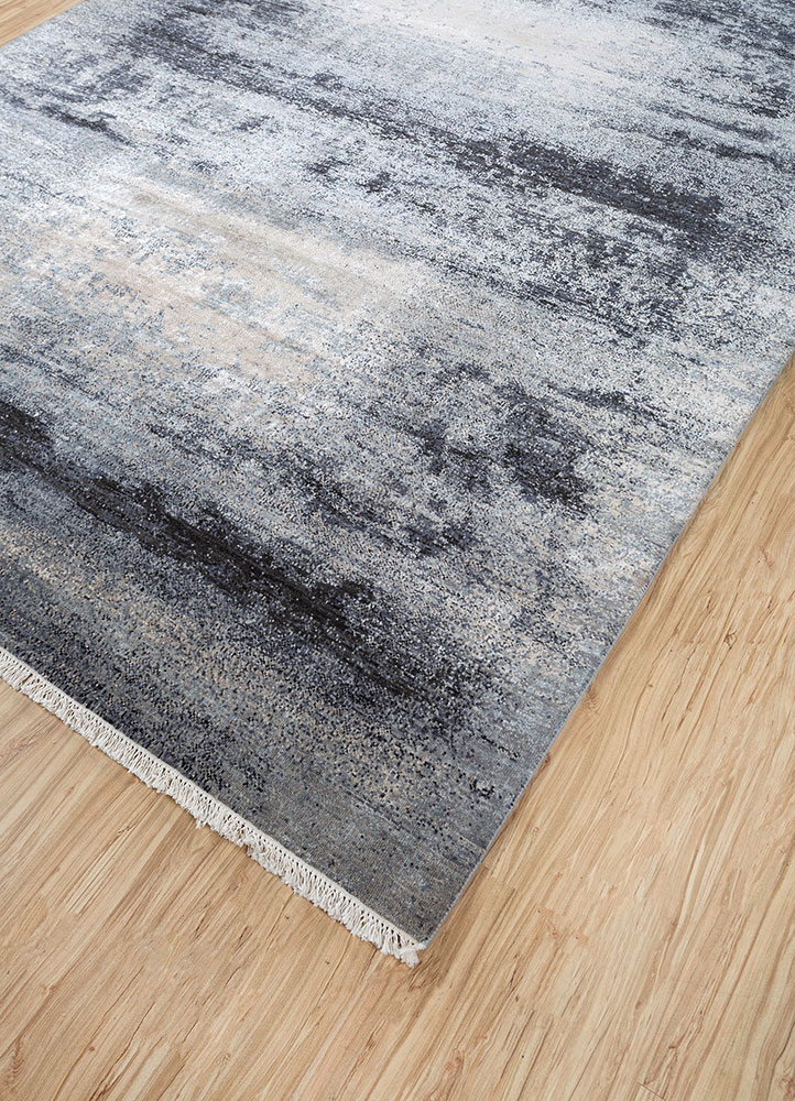 entropy ivory wool and silk hand knotted Rug - FloorShot