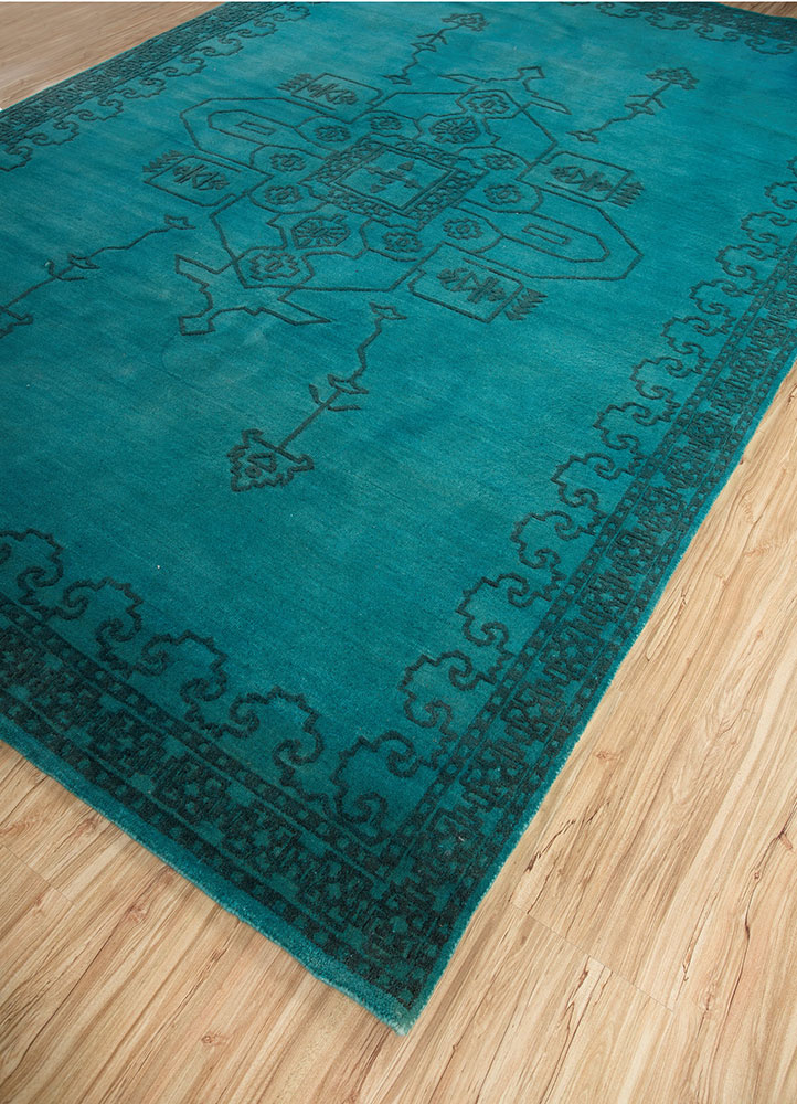 majnun green wool hand knotted Rug - FloorShot