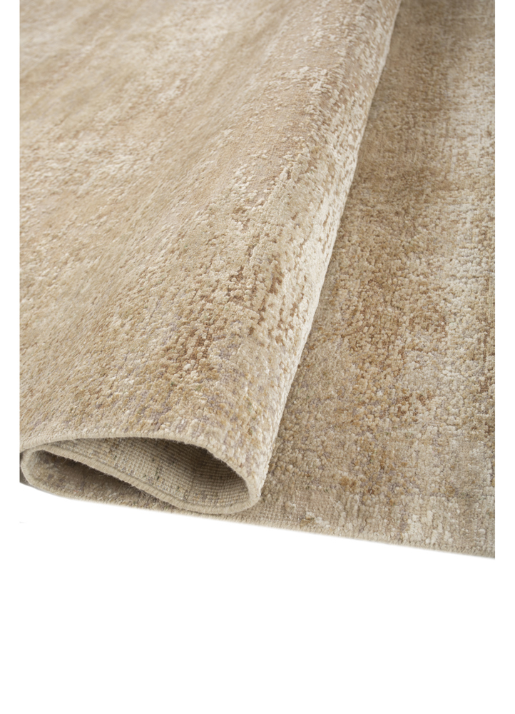 entropy ivory wool and silk hand knotted Rug - FloorShot