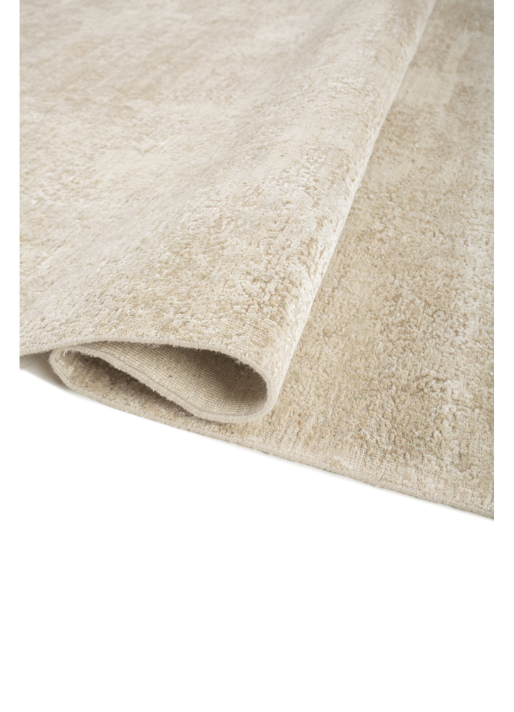 entropy ivory wool and silk hand knotted Rug - FloorShot