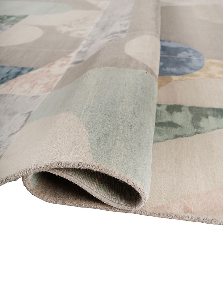 aprezo grey and black wool and bamboo silk hand knotted Rug - FloorShot