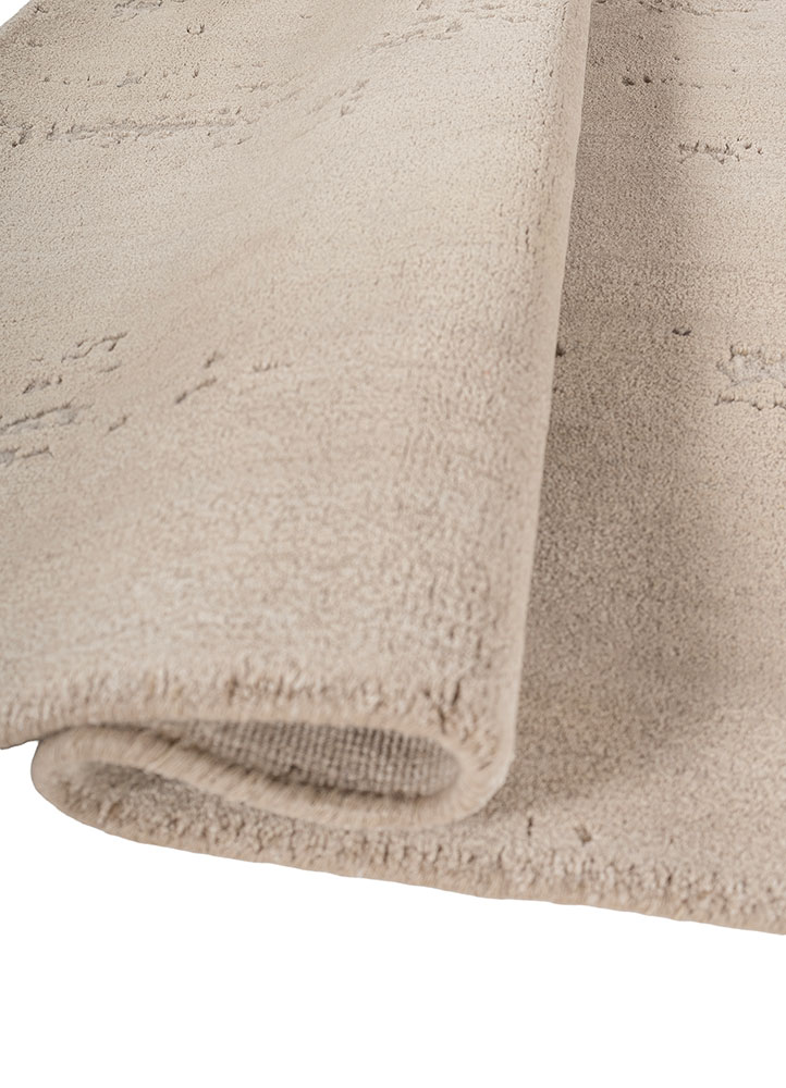 hidden by kavi ivory wool and bamboo silk hand knotted Rug - FloorShot