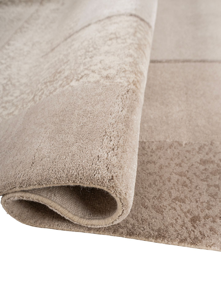 aakar by kavi ivory wool and bamboo silk hand knotted Rug - FloorShot