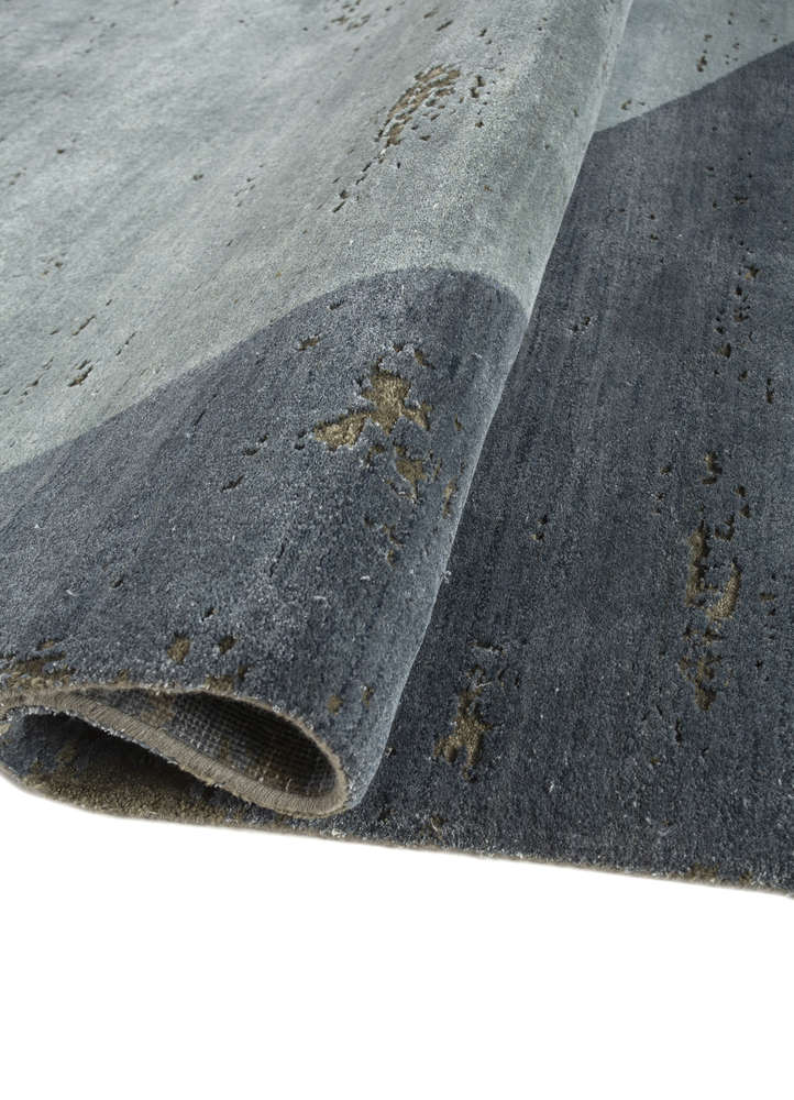 unfold by kavi green wool and bamboo silk hand knotted Rug - FloorShot