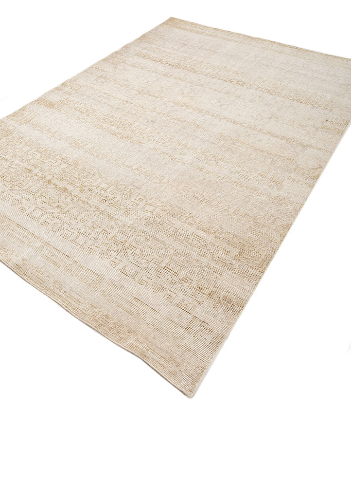 erbe ivory wool hand knotted Rug - FloorShot