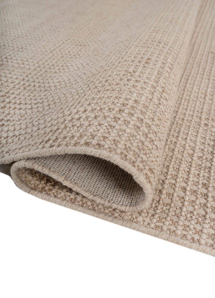saga ivory wool hand loom Rug - FloorShot
