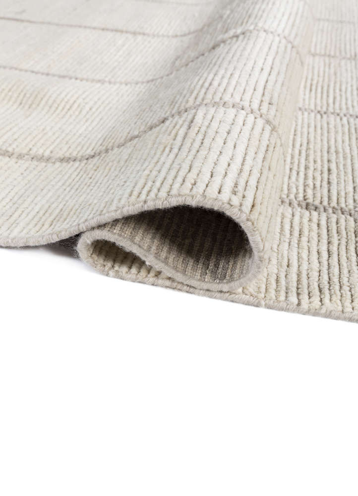 saga ivory wool hand loom Rug - FloorShot