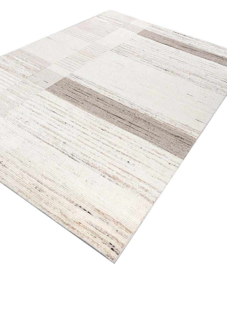 saga ivory wool hand loom Rug - FloorShot