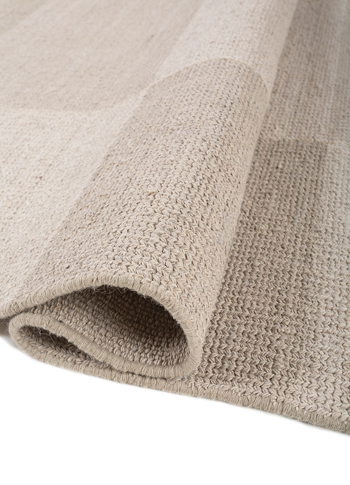saga ivory wool hand loom Rug - FloorShot
