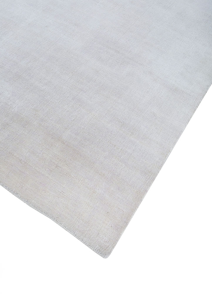 saga ivory wool hand loom Rug - FloorShot