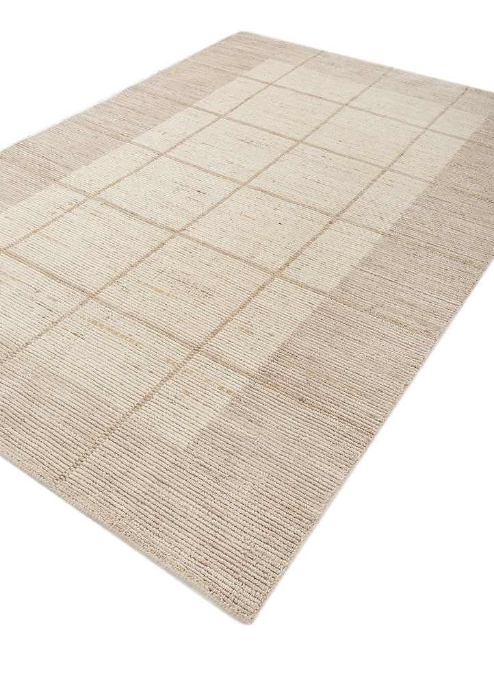 saga ivory wool hand loom Rug - FloorShot