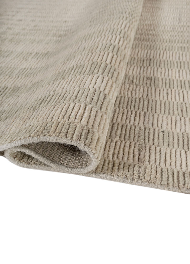 saga gold wool hand loom Rug - FloorShot