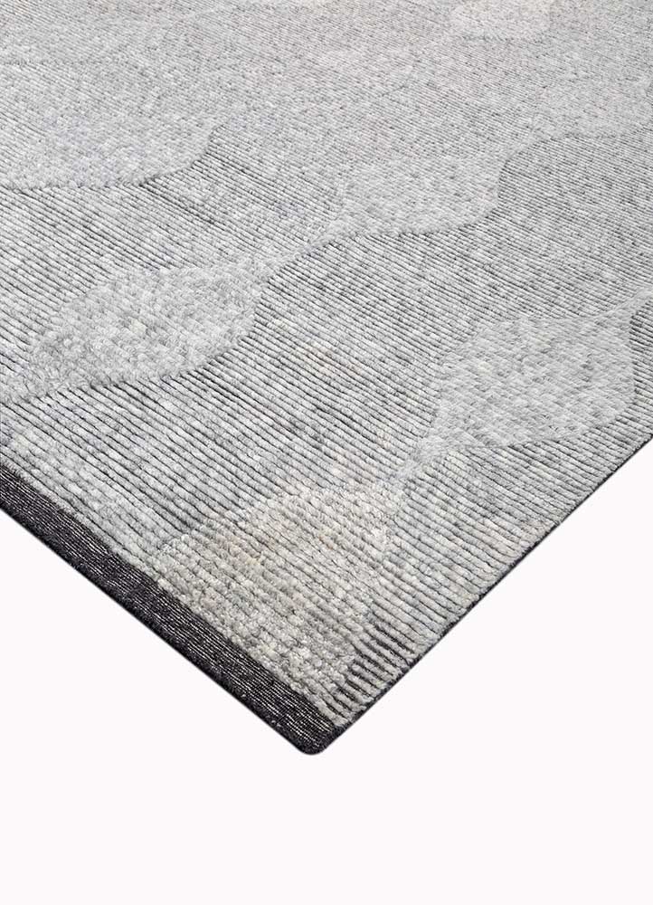 saga grey and black wool hand loom Rug - FloorShot