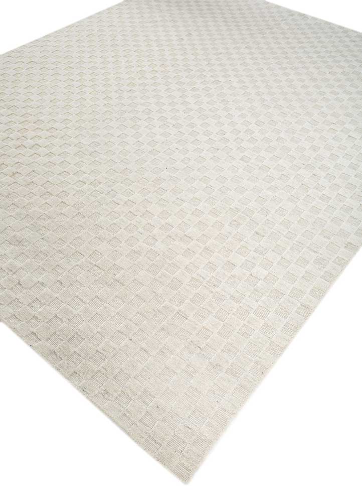 saga ivory wool hand loom Rug - FloorShot