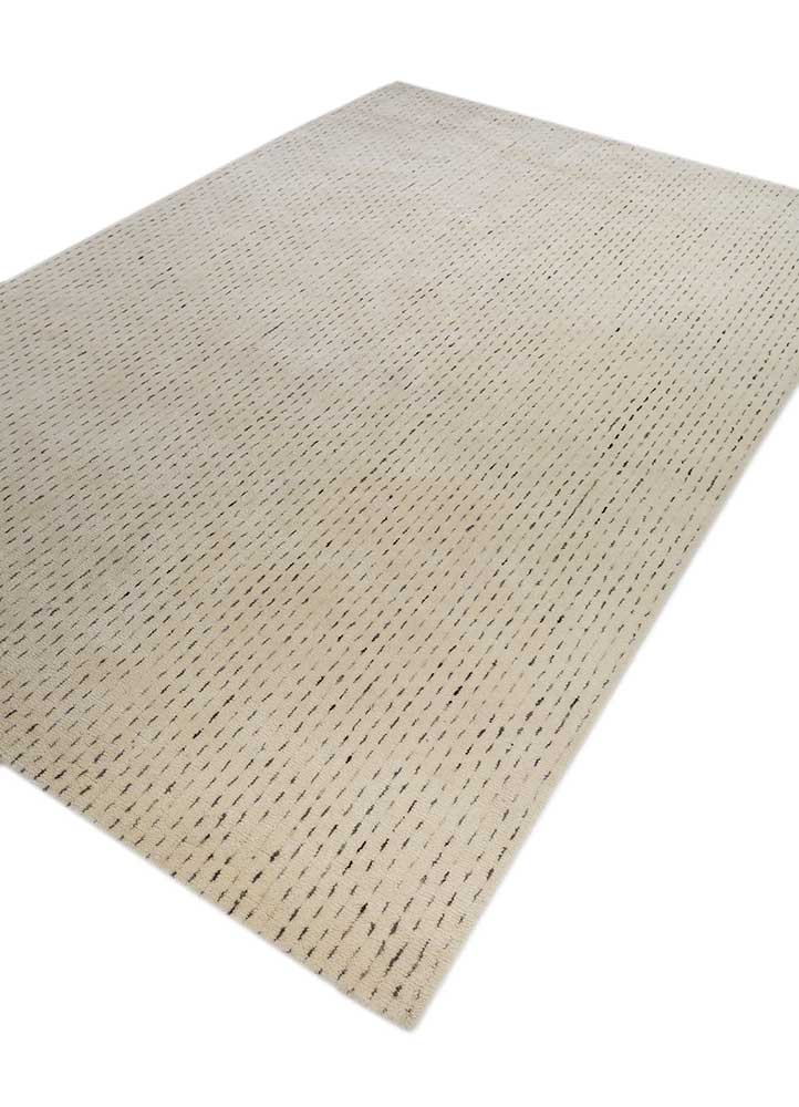 saga ivory wool hand loom Rug - FloorShot