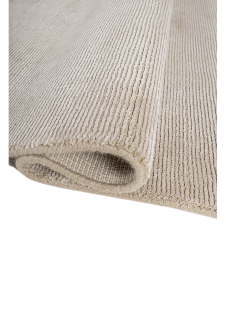 saga ivory wool hand loom Rug - FloorShot
