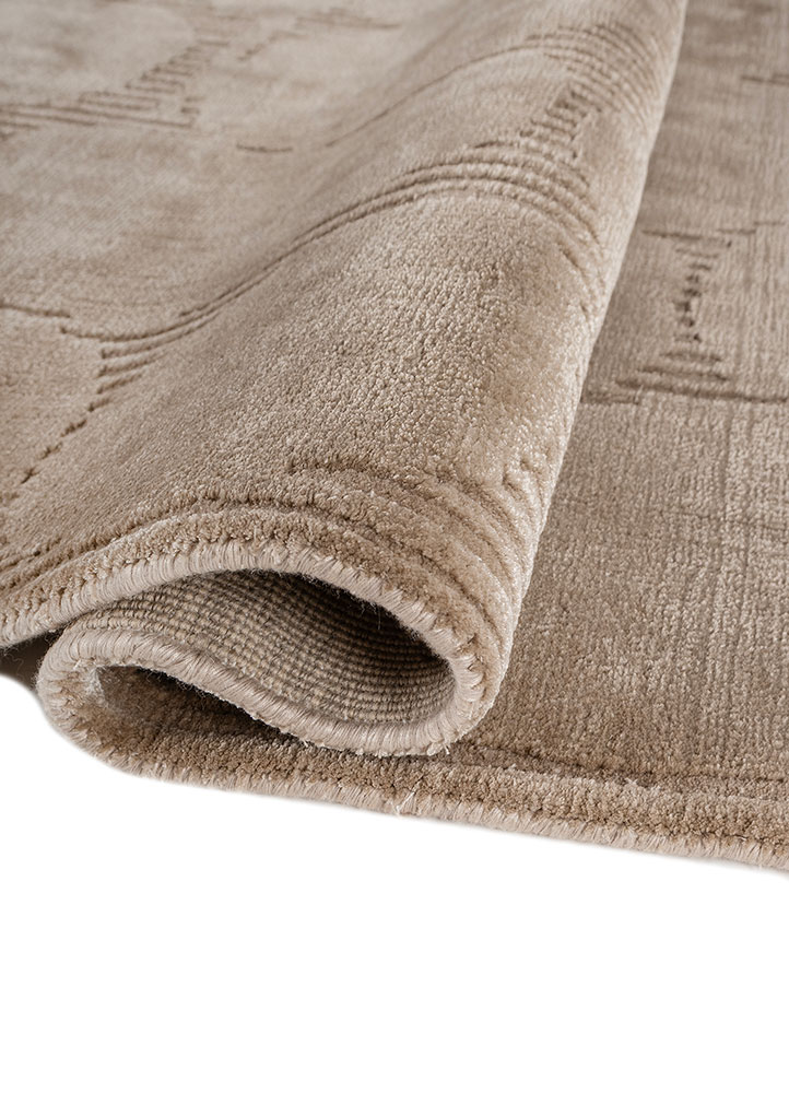 saga beige and brown wool hand loom Rug - FloorShot