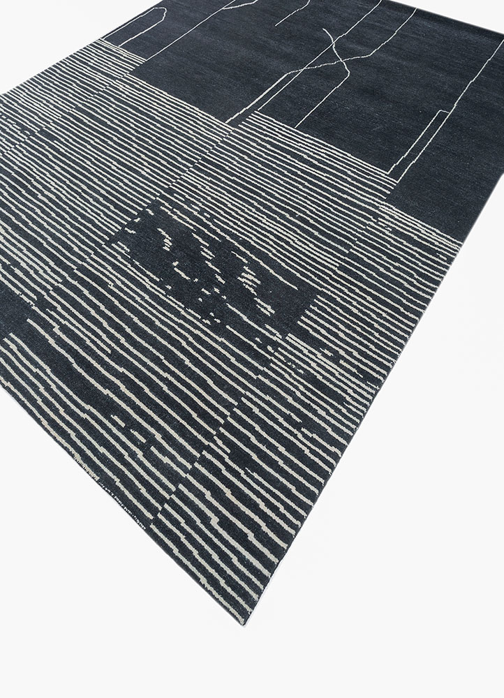 zuri grey and black wool hand knotted Rug - FloorShot