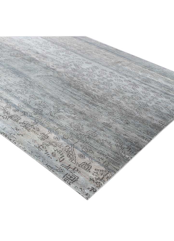 savana blue wool hand knotted Rug - FloorShot