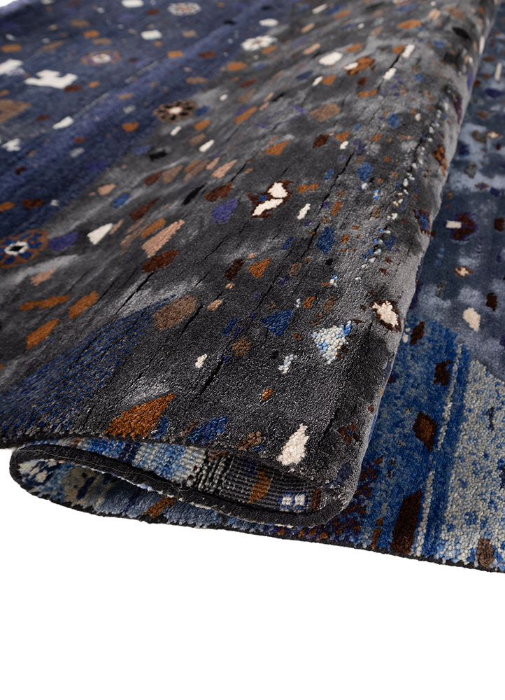 manchaha grey and black wool and bamboo silk hand knotted Rug - FloorShot