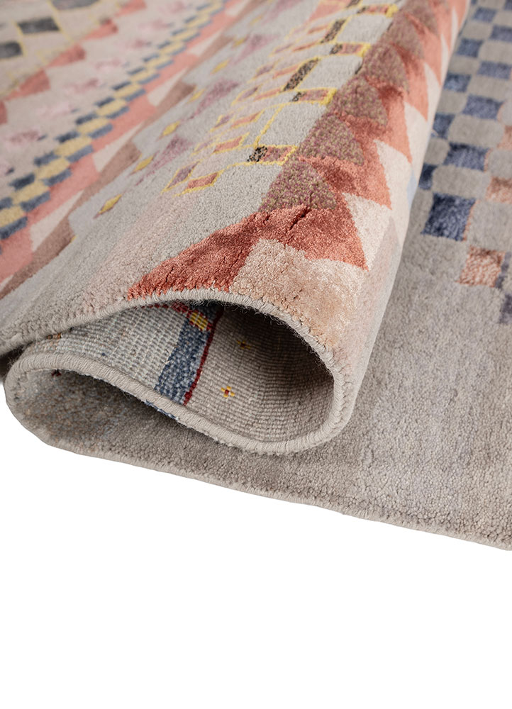 freedom manchaha grey and black wool and bamboo silk hand knotted Rug - FloorShot