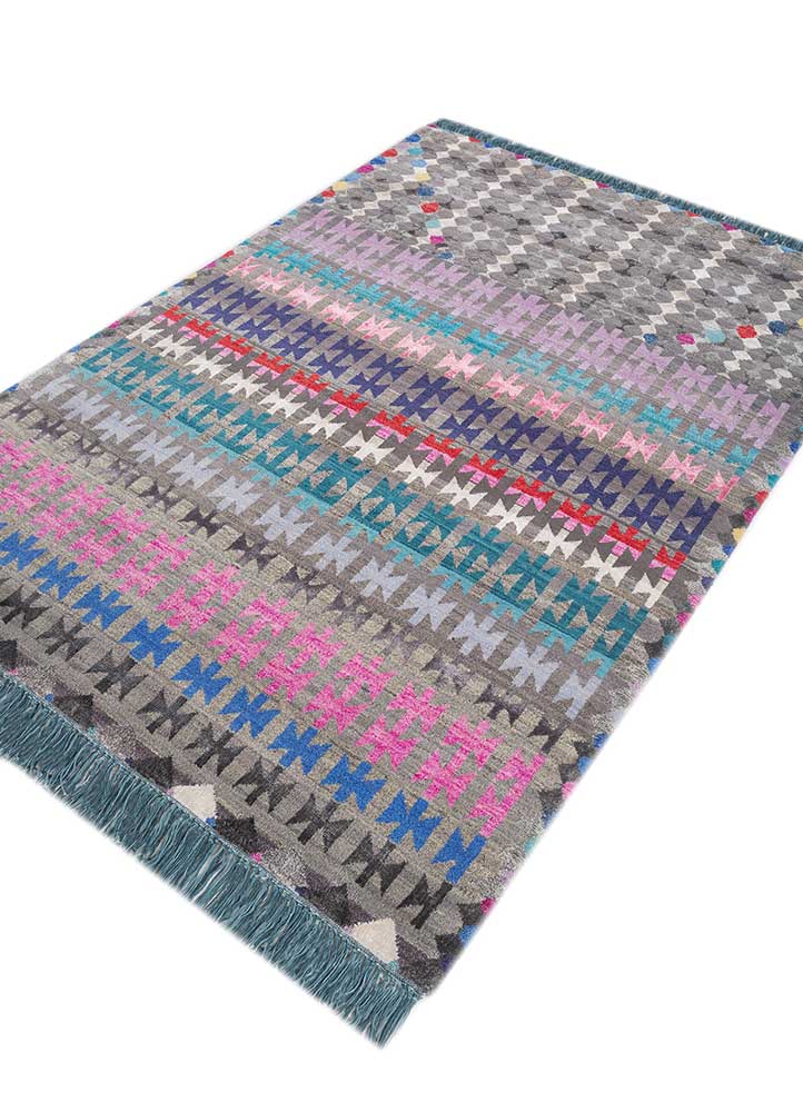 manchaha grey and black wool and bamboo silk hand knotted Rug - FloorShot