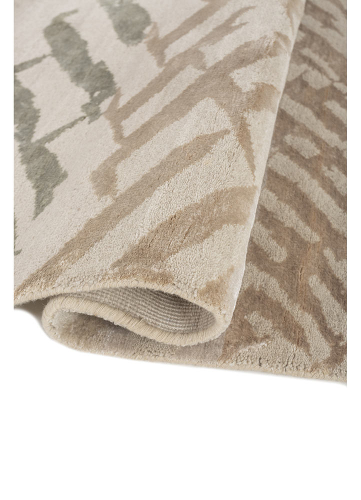 manchaha ivory wool and bamboo silk hand knotted Rug - FloorShot