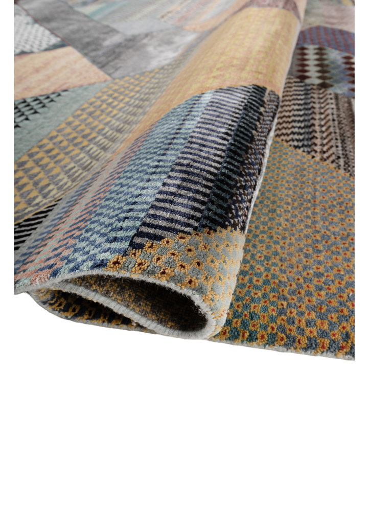 manchaha grey and black wool and bamboo silk hand knotted Rug - FloorShot