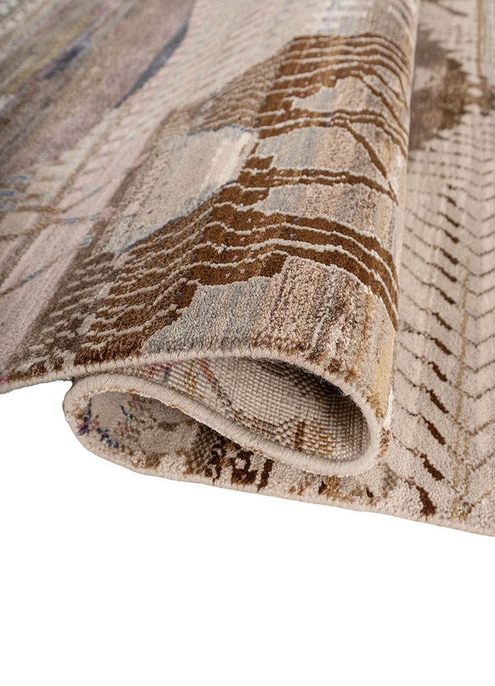 manchaha ivory wool and bamboo silk hand knotted Rug - FloorShot