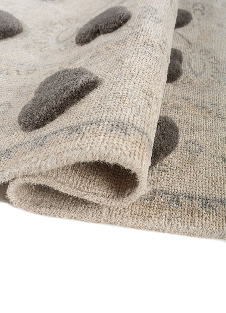 erbe grey and black wool hand knotted Rug - FloorShot