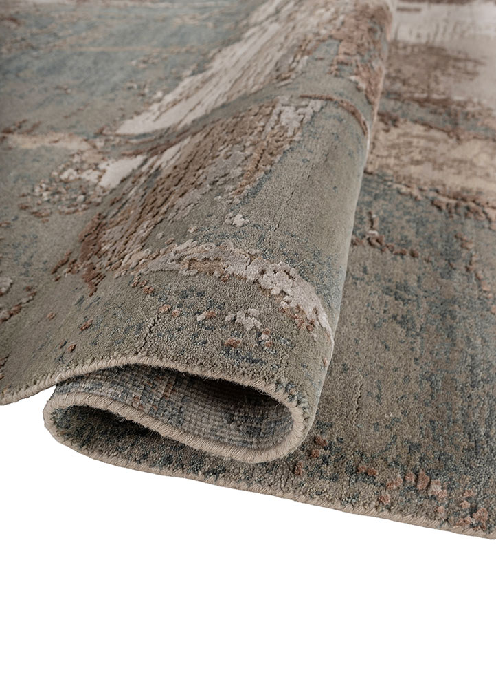 aprezo blue wool and bamboo silk hand knotted Rug - FloorShot