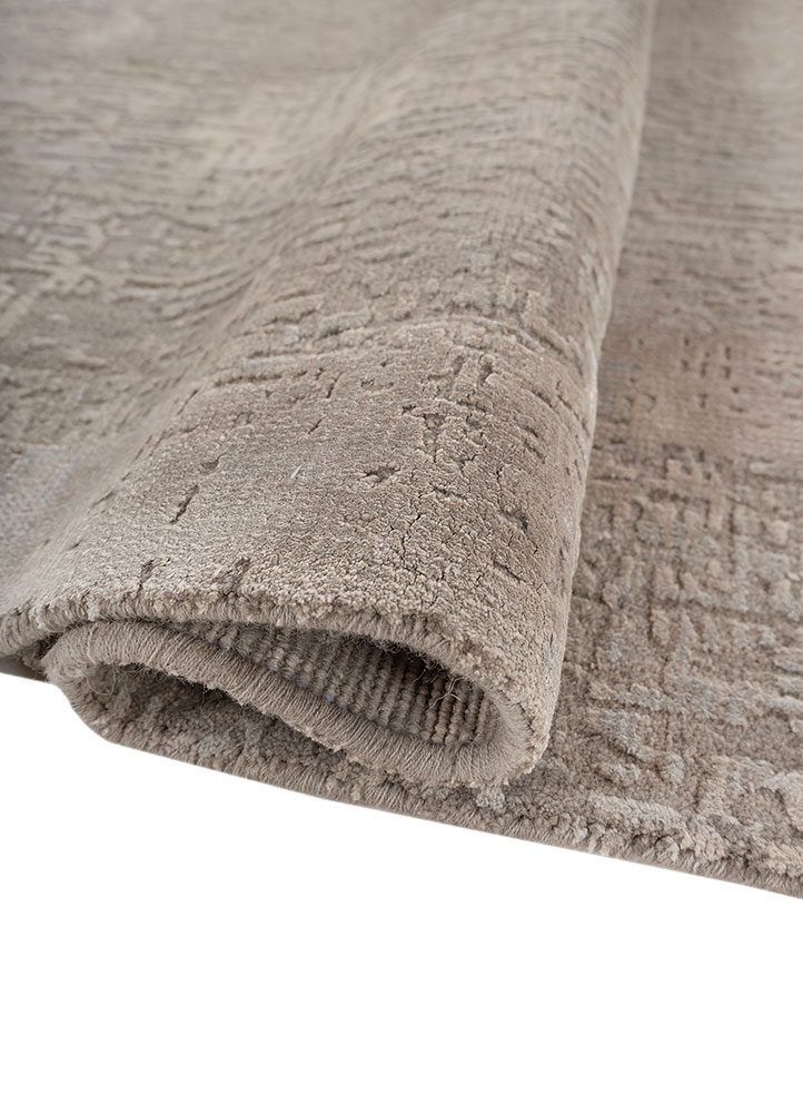 entropy ivory wool and bamboo silk hand knotted Rug - FloorShot