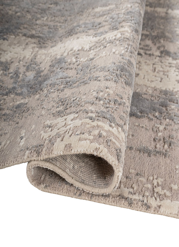 uvenuti grey and black wool and bamboo silk hand knotted Rug - FloorShot