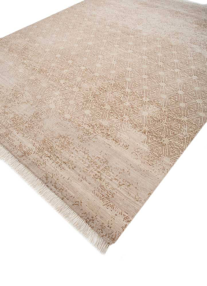 entropy ivory wool and bamboo silk hand knotted Rug - FloorShot
