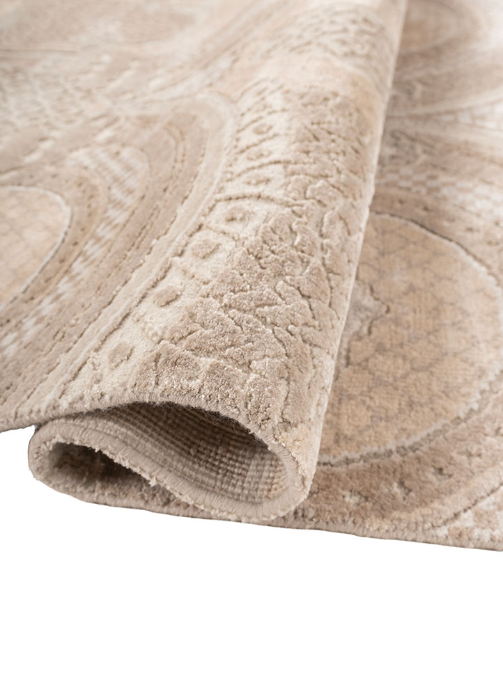 khidki ivory wool and bamboo silk hand knotted Rug - FloorShot